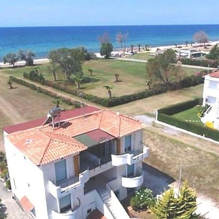 Oxana House Apartment Nea Moudania Bagian luar foto