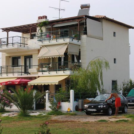 Oxana House Apartment Nea Moudania Bagian luar foto